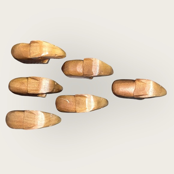 Vintage Set Of 5 Wood Napkin Holders Rings Hand Carved Elephant 3.5” X2.5” - Picture 3 of 10